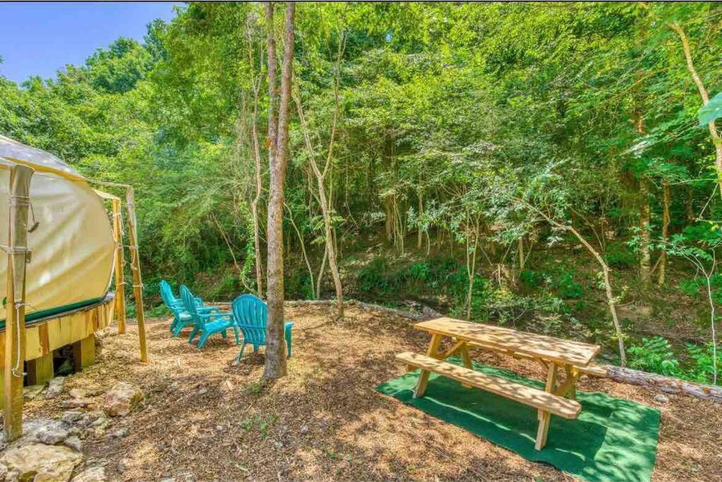 The Pisces-A Stargazing, Luxury Glamping Tent Rogersville Luaran gambar