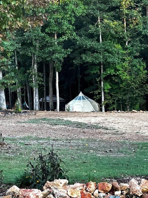The Pisces-A Stargazing, Luxury Glamping Tent Rogersville Luaran gambar