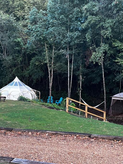 The Pisces-A Stargazing, Luxury Glamping Tent Rogersville Luaran gambar